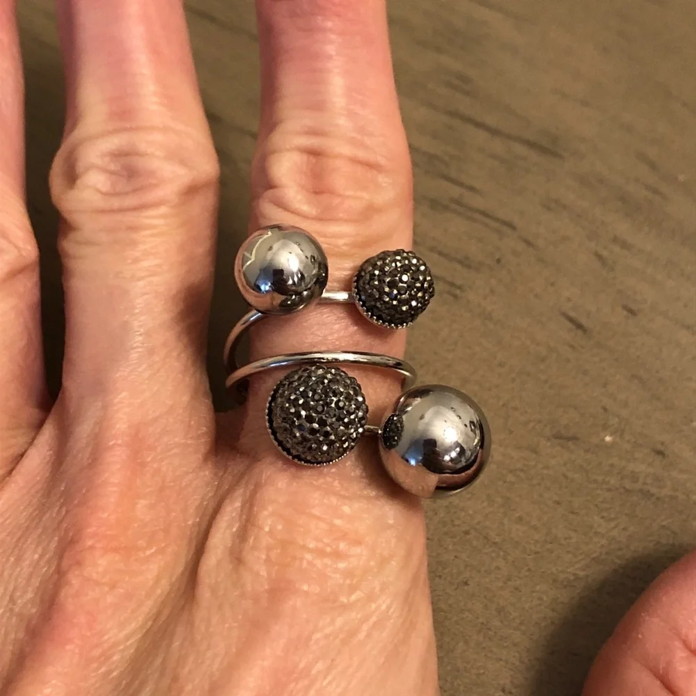 Jewelry - Elegant Silver Double Ball Large Cocktail Statement Ring